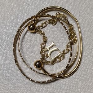 Lot Vintage Elegant Gold Bracelet And Bangles Set